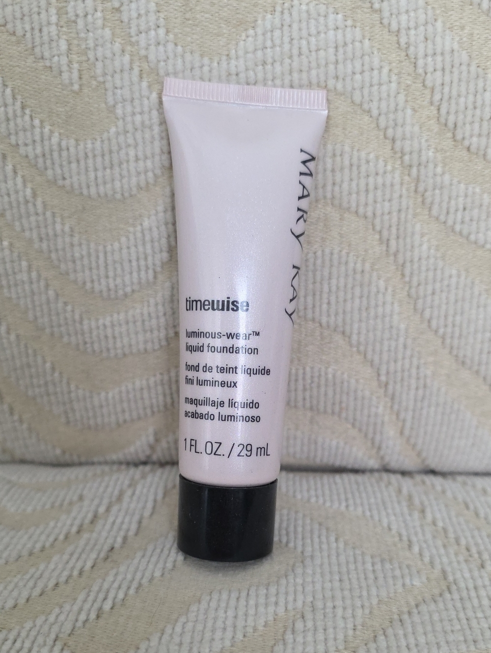 Mary Kay TimeWise Luminous-Wear Liquid Foundation-Beige 5-For Normal To Dry Skin